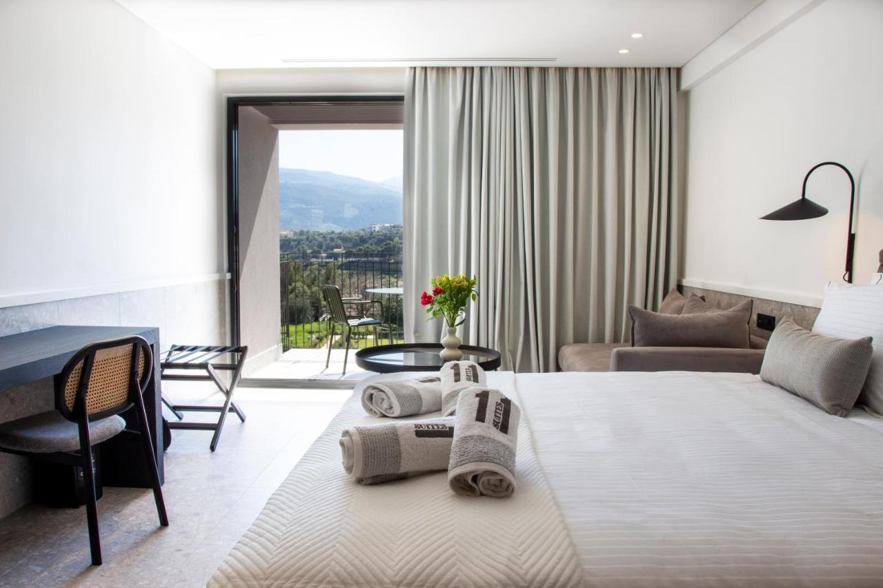 11Suites Aígio Exteriér fotografie