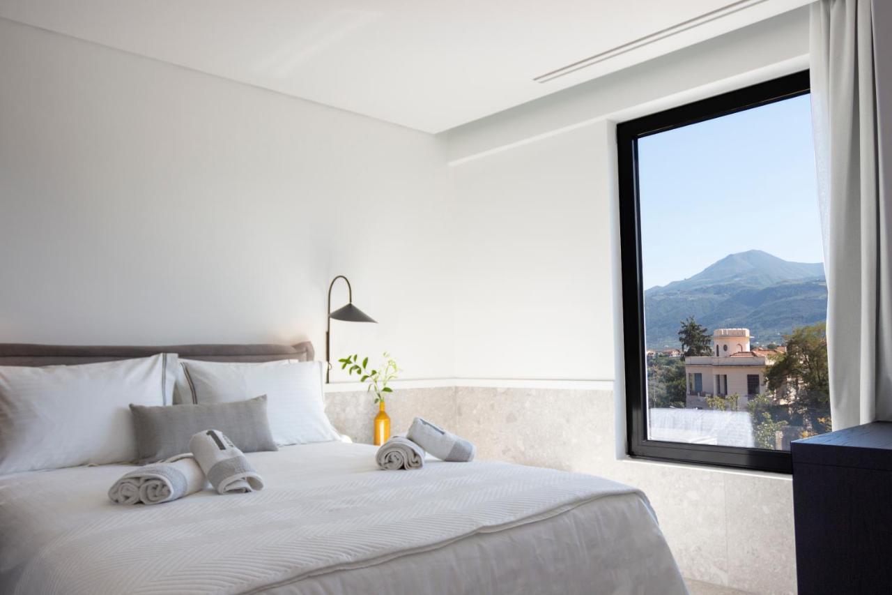 11Suites Aígio Exteriér fotografie