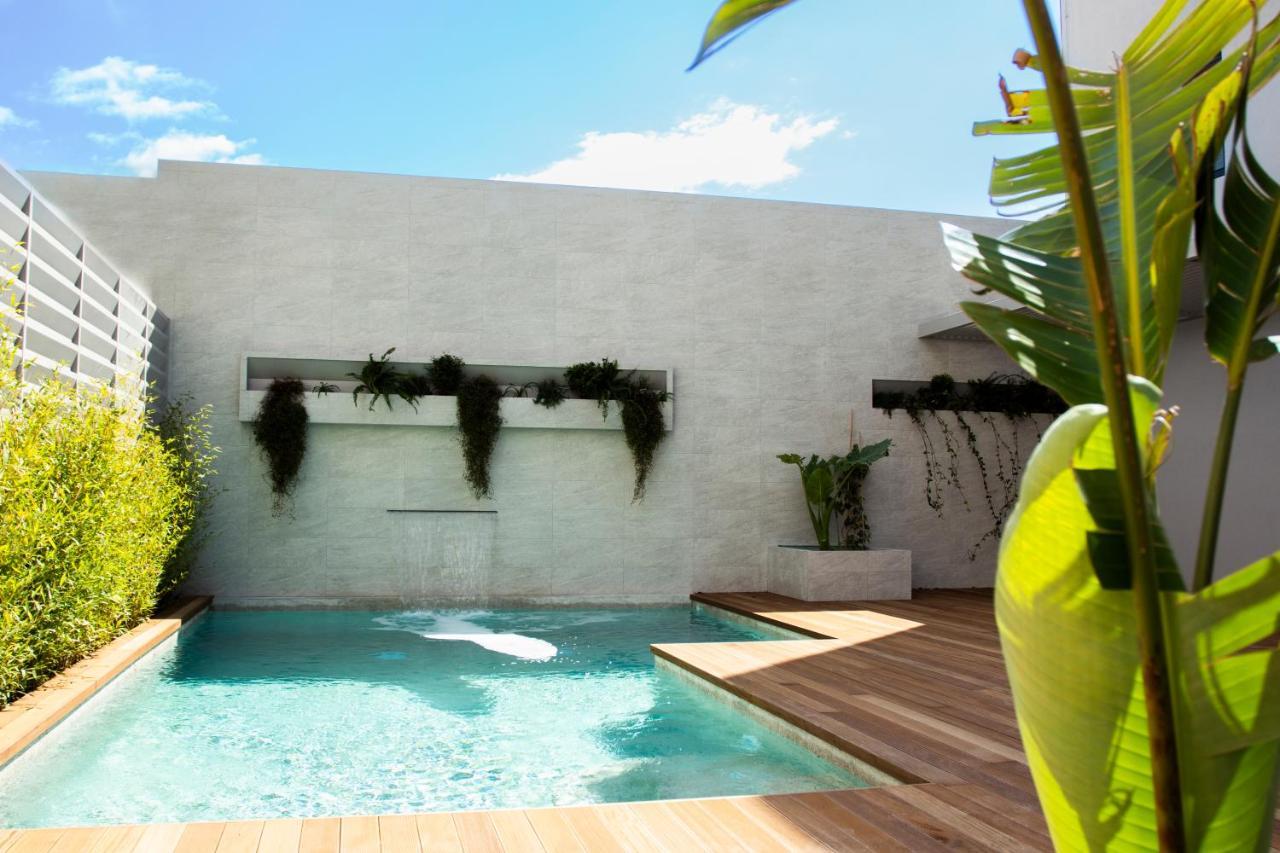 11Suites Aígio Exteriér fotografie
