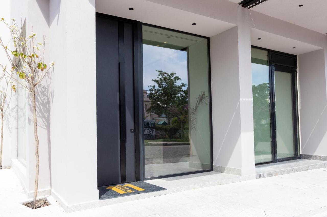 11Suites Aígio Exteriér fotografie