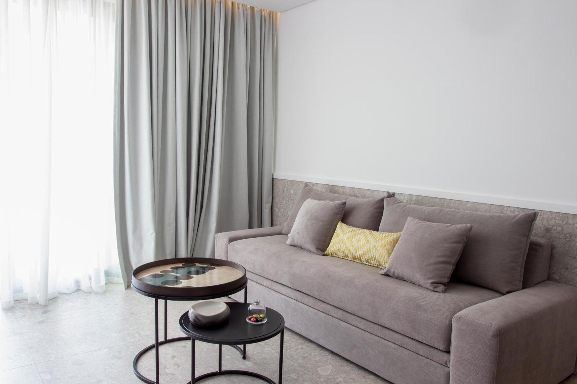 11Suites Aígio Pokoj fotografie